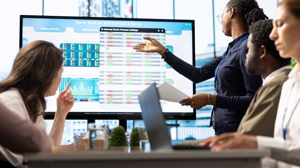 Pourquoi votre entreprise a besoin de la technologie Full Color : L’avenir d’une surveillance haute fidélité 24h/24 et 7j/7